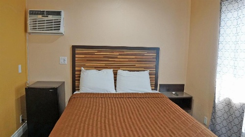 Holly Crest Hotel - Los Angeles, LAX Airport image 3